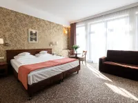 Hotel Esperanto Hotels near Town Hall