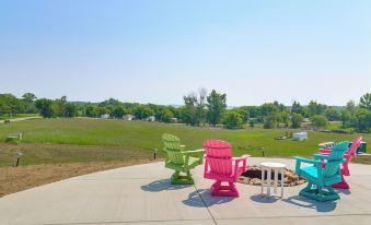 Pet-Friendly Cabin with Lake Access and Patio in Dent