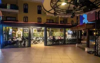 Club Karakas Apart Otel - Quầy Bar