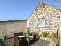Bwthyn Celyn - parking