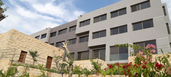 VU'z Hotel Hotels in Jbeil