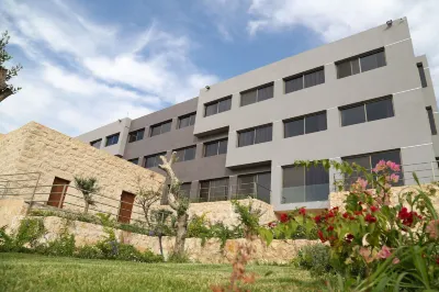 VU'z Hotel Hotels in Byblos