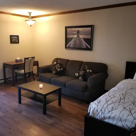 Pinedale Inn