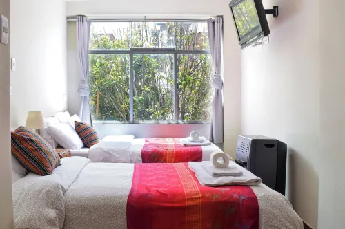 Pikaflor B&B - Bed and Breakfasts