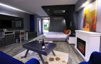 Çetinel Otel - Pools