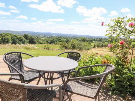 Cottam Cottage Farm Отели рядом с достопримечательностью «Cobble Hey Farm & Gardens»