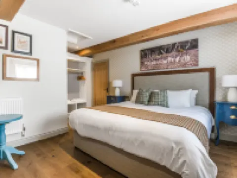 The Walhampton Arms Hotels in Lymington