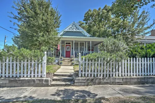 Charming Gulfport Getaway Only 3 Blocks to Beach! - Kæledyr tilladt