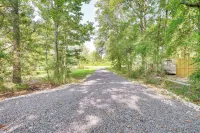 Couples Cabin in Broken Bow ~ 5 Mi to Downtown! - Апартаменты