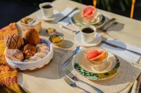 Casa Tuna - breakfast