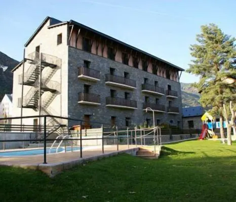 Roca Nevada Resort Hotels in Canfranc-Estación