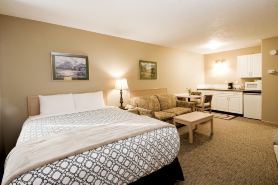 Bow River Inn