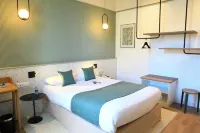 Logis Hôtels- Hôtel Marguerite d'Anjou Angers château