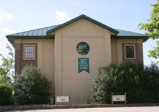 Bridges Guest Quarters Hotel di 