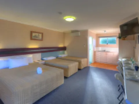 The Vines Motel & Cottages Hotels in Stanthorpe