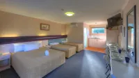 The Vines Motel & Cottages Hotels in Stanthorpe