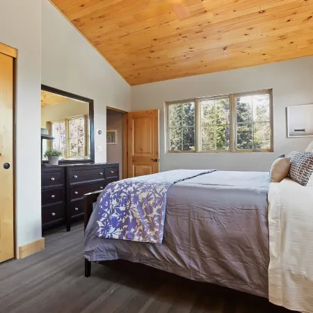 Modern Condo - EV Charger - SM 301 by Bear Valley Vacation Rentals