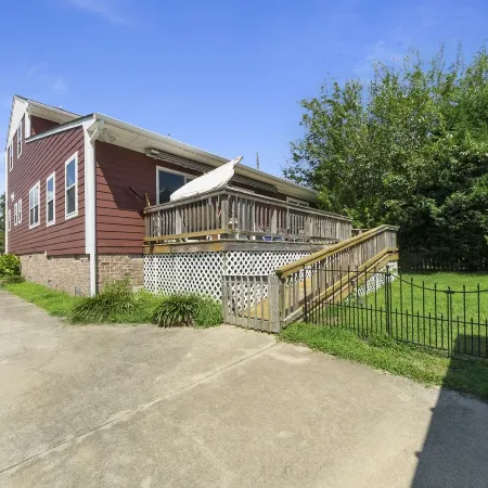 Harbor Delight on the Bay - Private Sandy Beach! 4 Bedroom Home by RedAwning