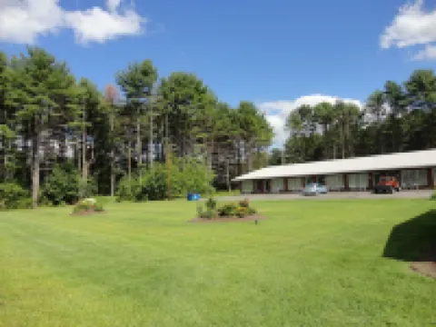 Sara Glen Motel - Saratoga Springs-Glens Falls Hotels in Moreau