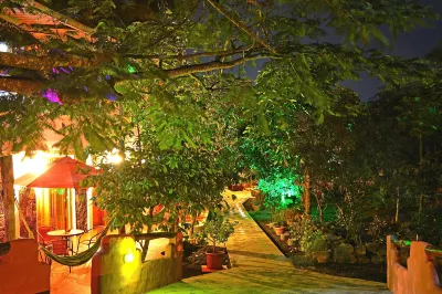 Lava House Hostal Hotel a 