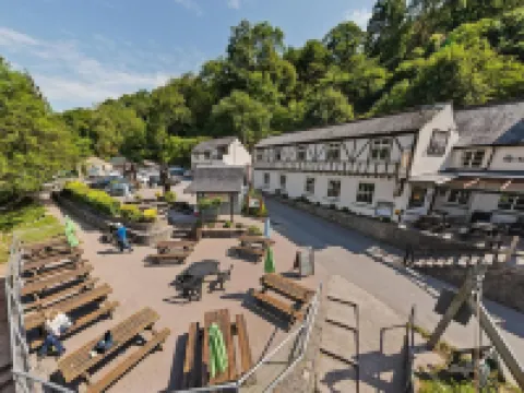 The Saracens Head Inn - พร้อมWifi