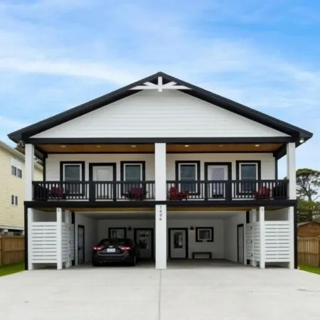 Red Snapper 3 Bedroom Villa by RedAwning