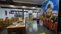 Hostal La Base - Alojamientos