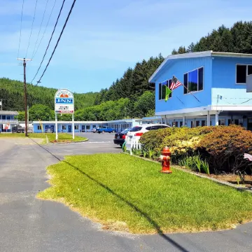Winchester Bay Inn