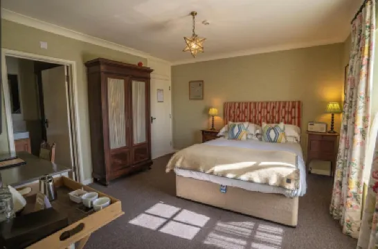 The Hawk Inn Hotels in 