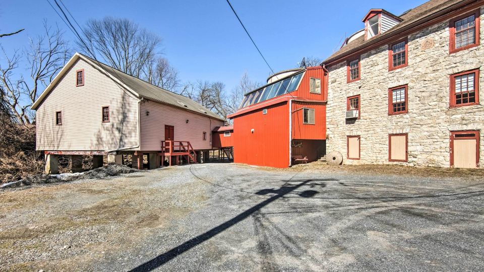 Creek Access & Deck: Runningwater Lancaster Gem
