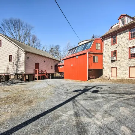 Creek Access & Deck: Runningwater Lancaster Gem