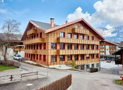 Apart Hotel Ferienwohnungen Adelboden am Dorfplatz
