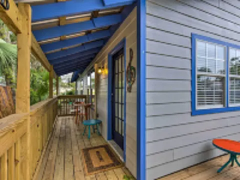 Downtown Ocean Springs Retreat 1 Mi to Beach! Hotels in Ocean Springs