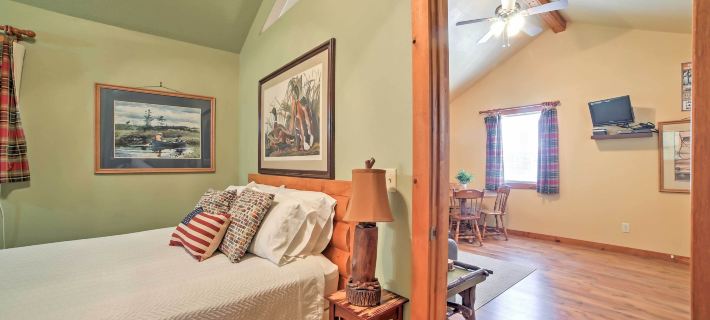 4 Mi to Museums Cozy Branson Cabin Hotels in Branson Township