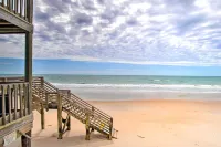 North Topsail Beach Condo w/ Balcony! - Beach