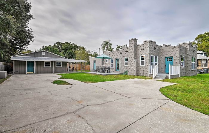 Walkable Winter Garden Bungalow: 3 Blocks to Dtwn