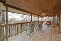 Cozy Deer Glen' Cabin w/ Private Hot Tub & Porch!