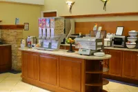 Best Western Plus Galleria Inn  Suites - 朝食