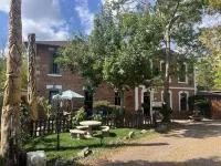 Cliff House Lodge B&B Hotels in Morrison