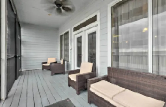 Waterfront Lake Conroe Getaway w/ Multiple Decks!