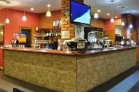 Peppermill Inn Motel - bar