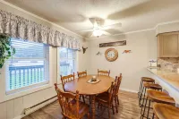 Hike, Golf & Ski: Beech Mtn Condo w/ Resort Perks! - ジム