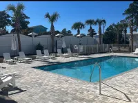 Coastal Vibes and Spacious Living - Charming Florida Retreat Hotel di Inlet Beach