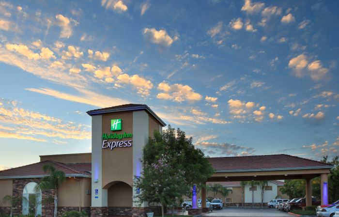 Holiday Inn Express OAKDALE by IHG