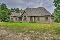 Beaver Lake Retreat w/ Lake Access & Fire Pit! - 3-Star