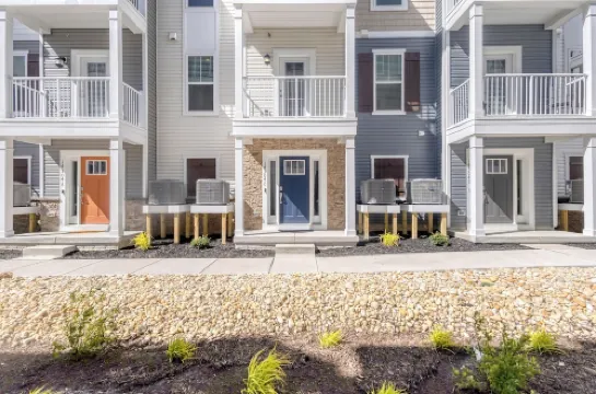 New Luxe Home Steps to Ocean, Baby-Friendly, Pool, Garage, 2600 sq.ft -Sleeps 10