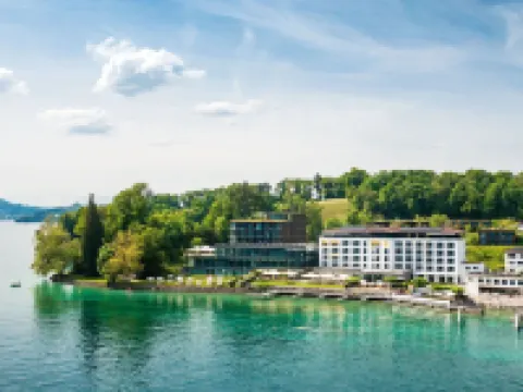 Campus Hotel Hertenstein Hotels in Weggis