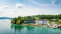 Campus Hotel Hertenstein Hotels near Luftseilbahn Weggis - Rigi Kaltbad