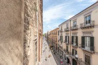 Sant'Agostino Apartment with Terrace by Wonderful Italy - Bungalows