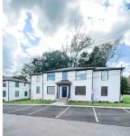 Delightful 2 BR Condo Downtown Homewood
